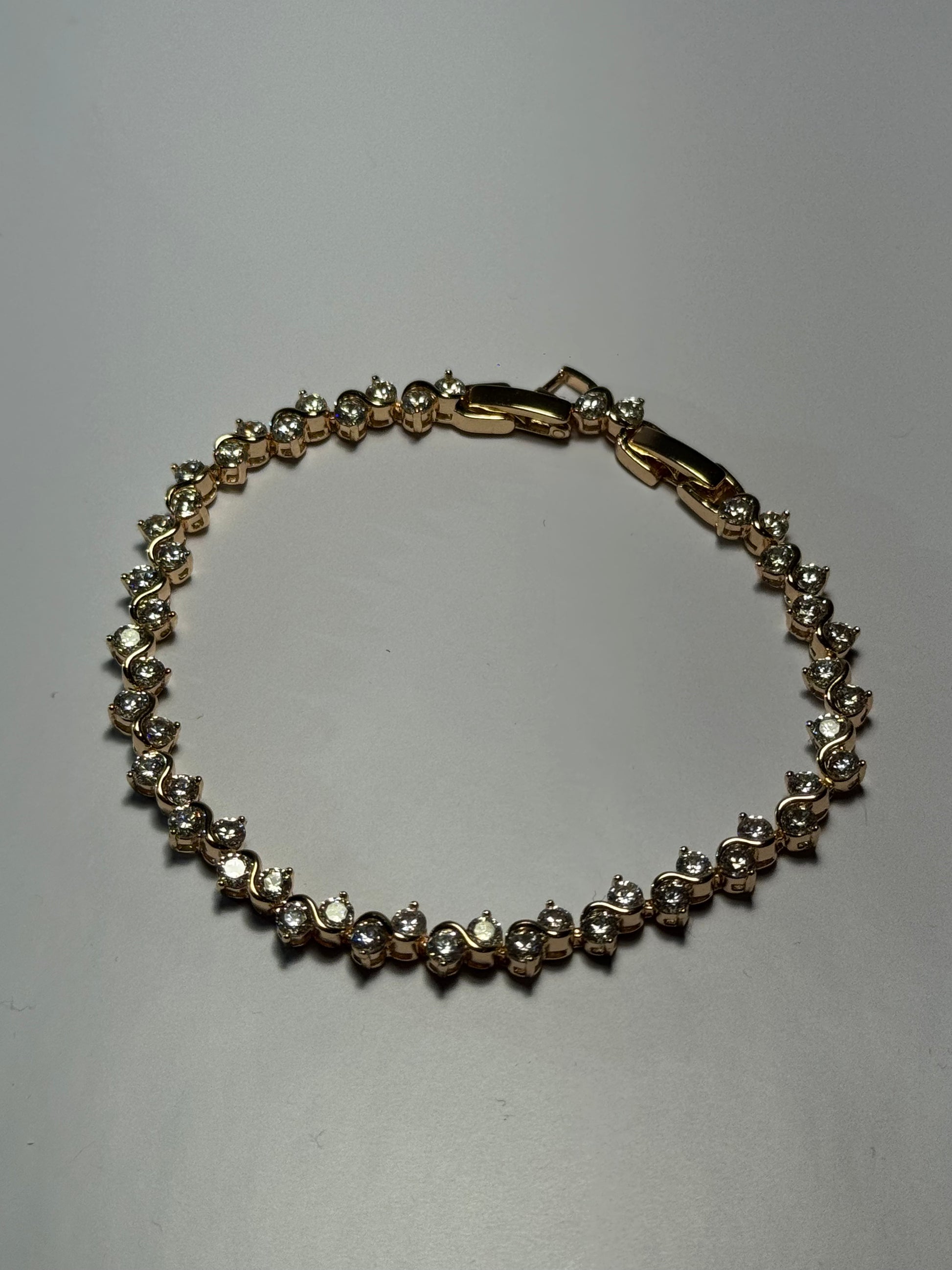 Gold Glin Bracelet